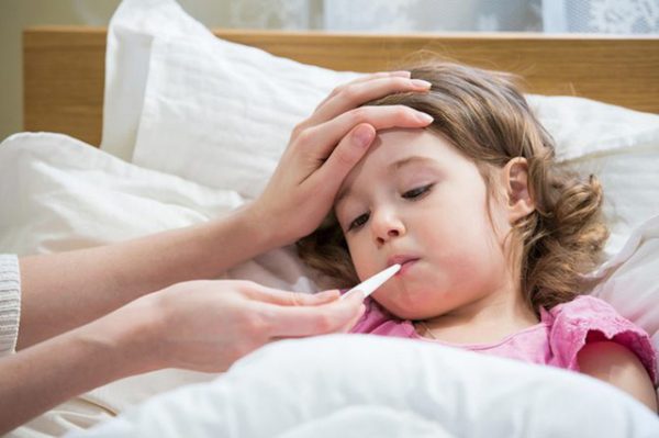 cách chữa ho cho bé khi ngủ